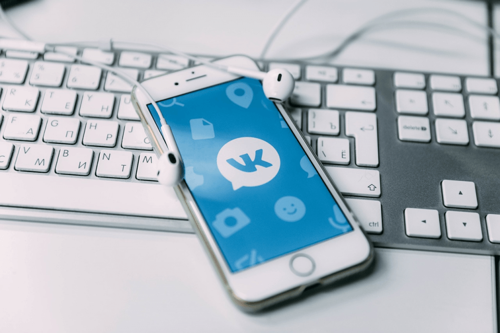 ВКонтакте внедрили ИИ в свои сервисы в тестовом режиме