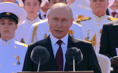 Путин рассказал о планах нарастить мощь ВМФ России в 2023 году за счёт 30 кораблей разных классов