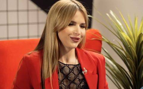 Юлия Михальчик дала откровенное интервью, где рассказала о сотрудничестве с поэтом Михаилом Гуцериевым