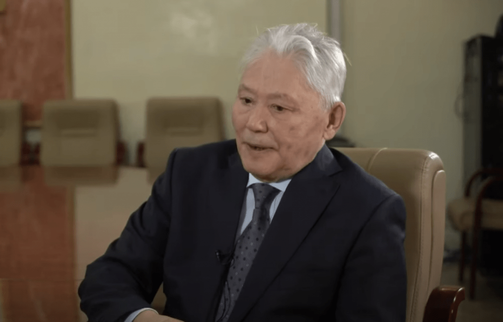 В Якутии с 5 по 8 августа проходит траур в связи со смертью первого главы региона Николаева