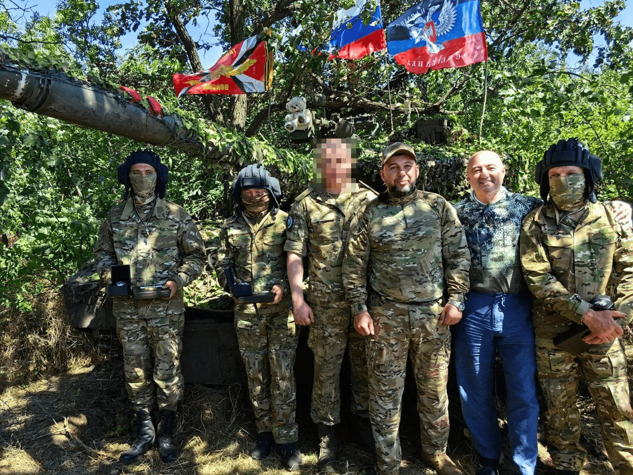 Пушилин наградил экипаж танка «Алёша» за разгром колонны бронетехники ВСУ