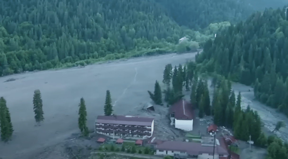 Мэр Тбилиси: курорт Шови прекратил существование после схода семи миллионов тонн земли