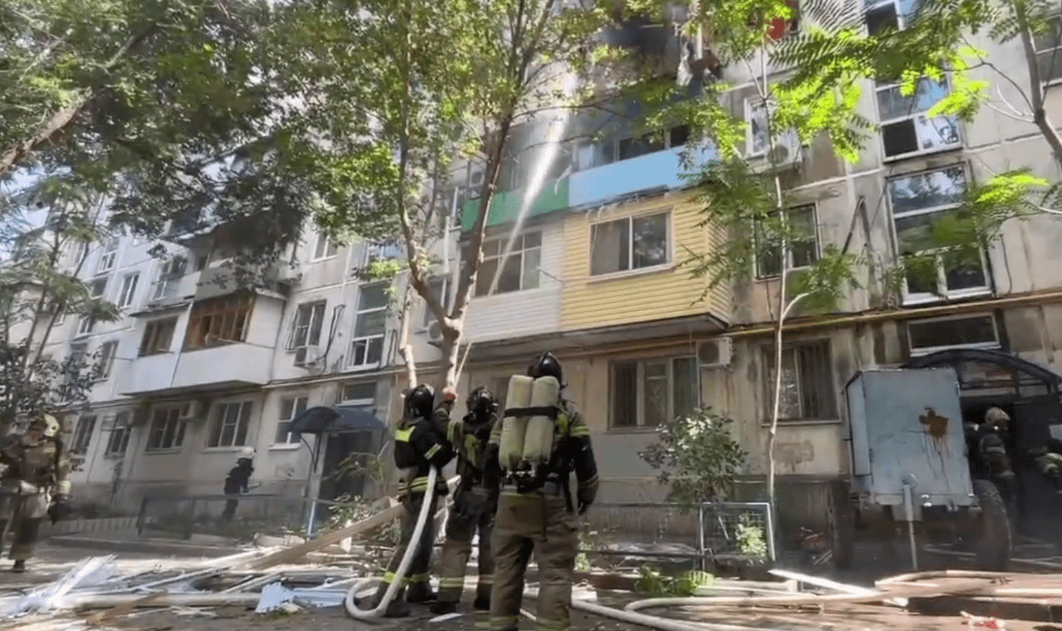 Астраханское управление МЧС присвоило пожару из-за возгорания газа в многоквартирном доме повышенный ранг