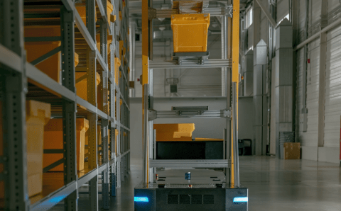 Яндекс показал нового робота-кладовщика Dilectus