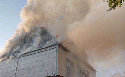 Пожар в подмосковном Щелково локализовали после обрушения мансарды