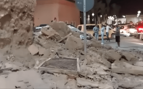 Под завалами в результате землетрясения в Марокко погибли уже 1037 человек