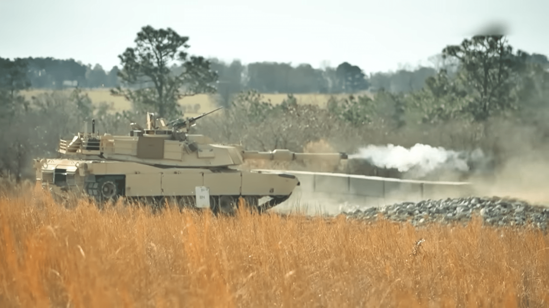 Зеленский получил доклад о доставке на Украину первых американских танков Abrams