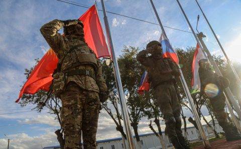Миротворцы из стран ОДКБ приступили к высокогорной части учений в Кыргызстане