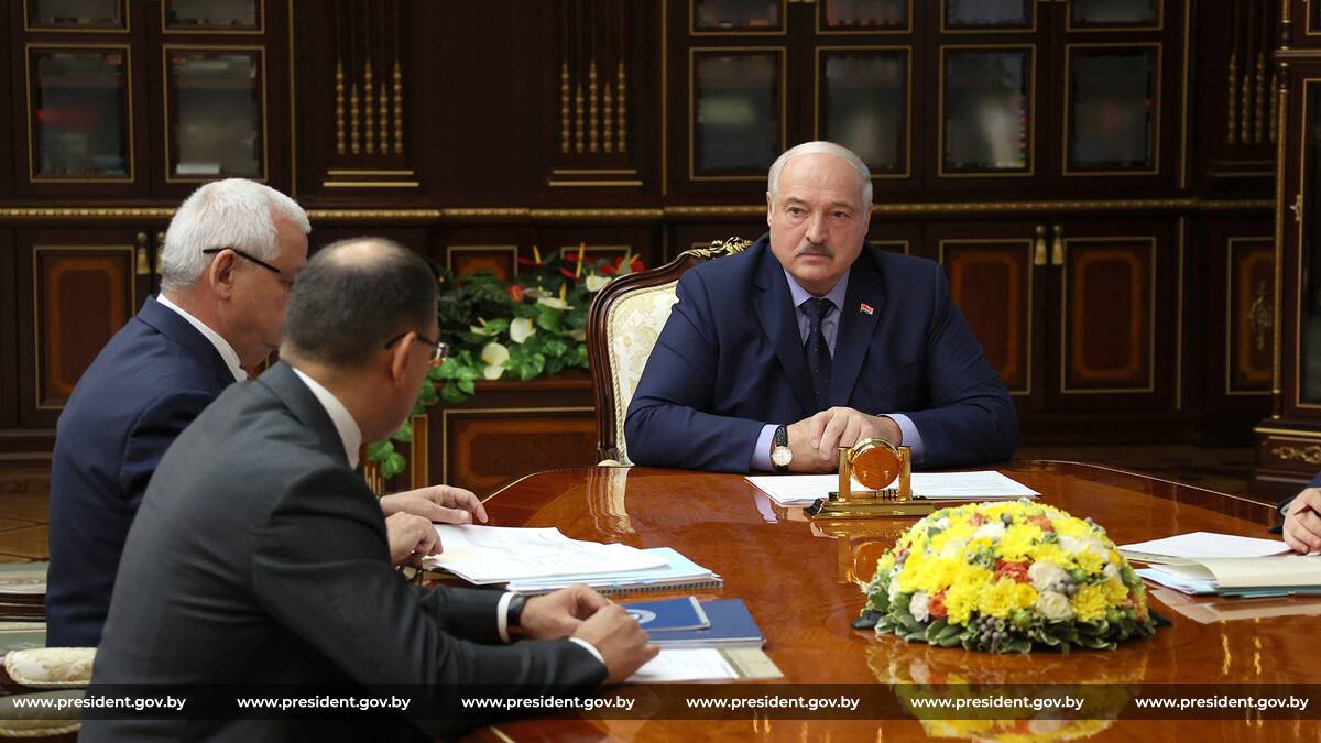 Лукашенко сообщил о требовании компенсаций от РФ за сдвиг сроков запуска БелАЭС