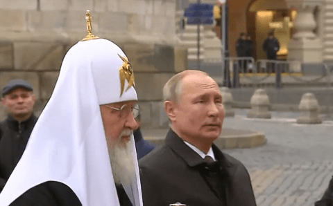 Патриарх Кирилл не осилил традиционную проповедь после литургии из-за «немощи»
