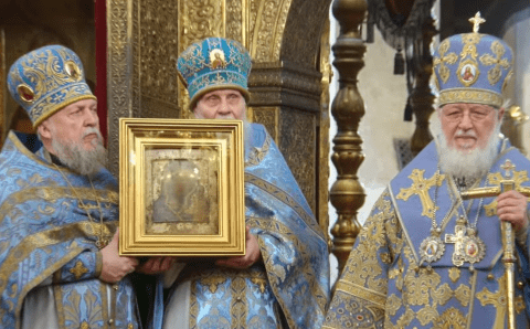 Патриарх Кирилл явил миру подлинник Казанской иконы Божией матери