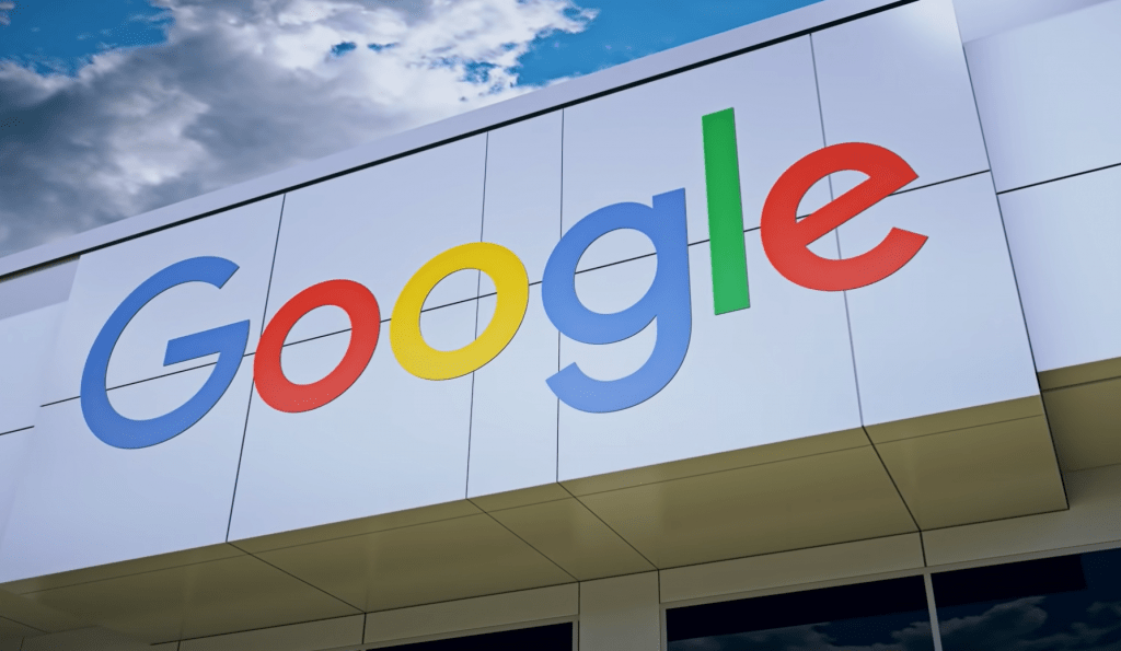 Google выписали штраф в 15 млн рублей за отказ локализовать личные данные россиян