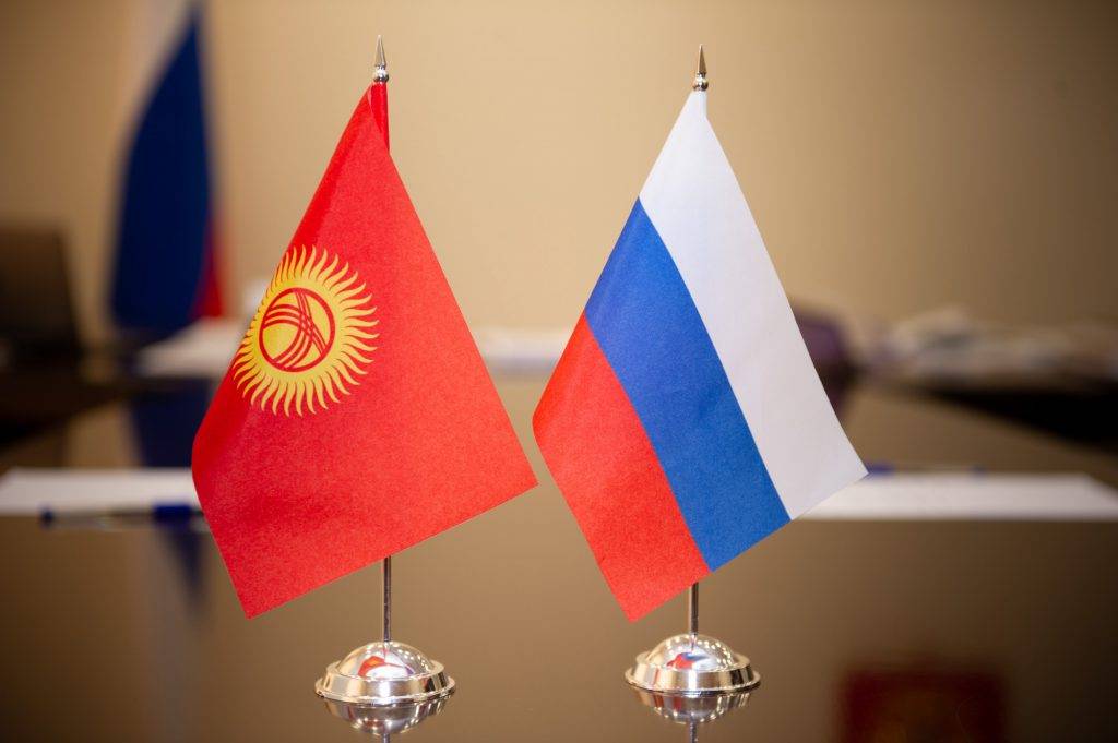 Западные «учителя демократии» пытаются оказывать давление на Кыргызстан