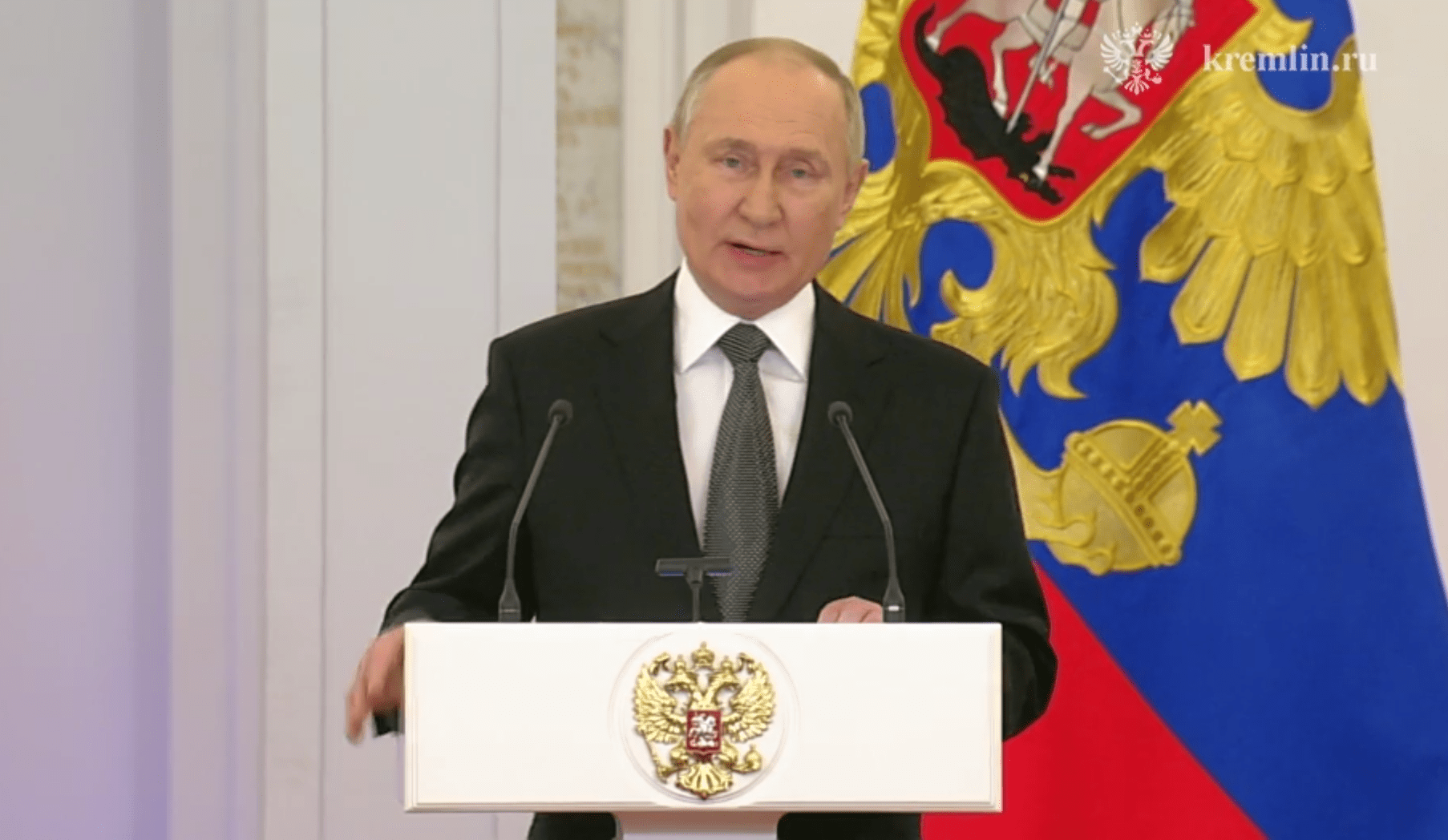 Путин согласился баллотироваться на новый президентский срок по просьбе участника СВО