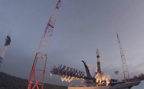Россия вывела на орбиту запущенный с Плесецка военный спутник