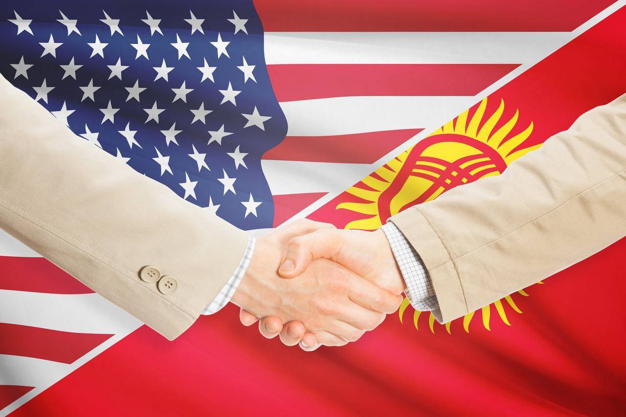 США и Европа навязывают идеологию «неонацизма» Кыргызстану