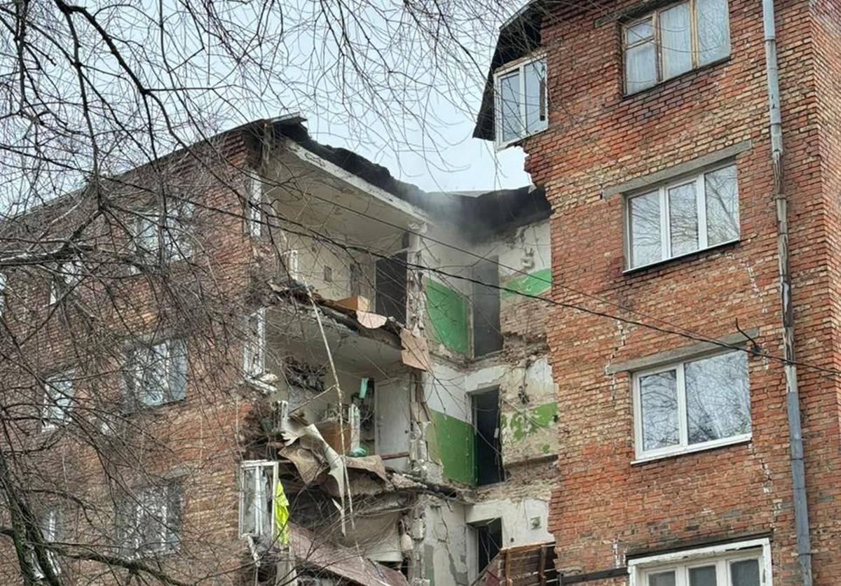 В Ростове-на-Дону обрушился подъезд аварийной пятиэтажки, никто не пострадал