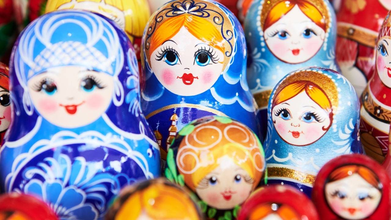 Кабмин России утвердил концепцию сохранения традиций, праздников и сказок