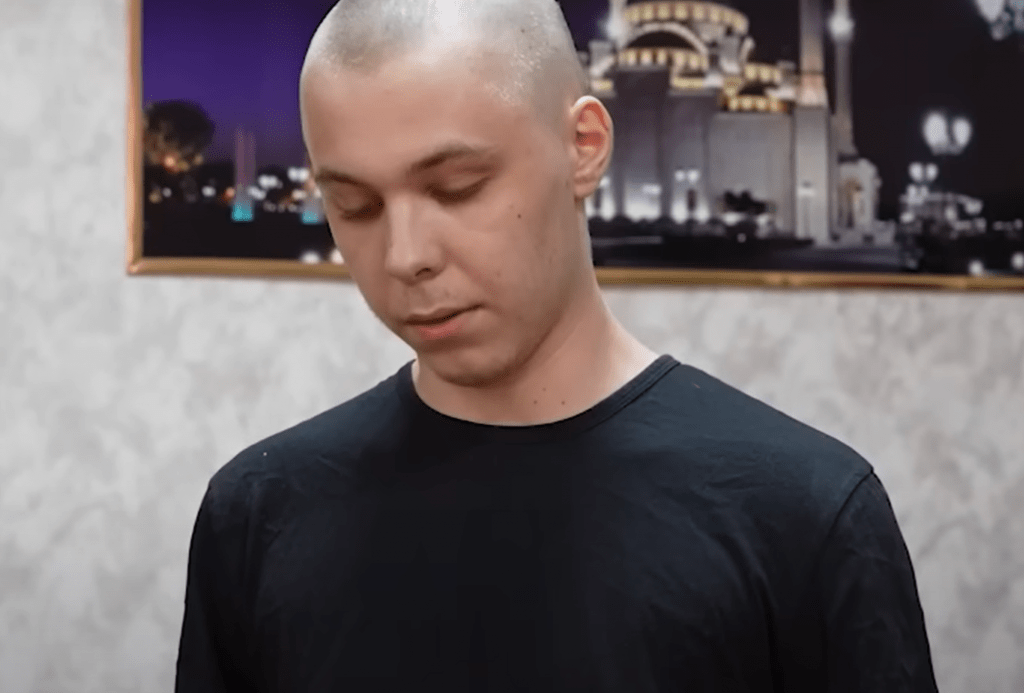 Суд Грозного приговорил сжегшего Коран Никиту Журавеля к 3,5 годам колонии