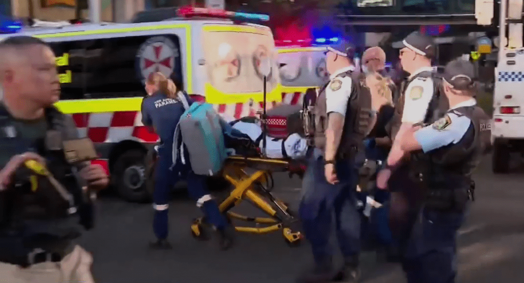 Массовая резня в крупном ТЦ Сиднея унесла жизни шести человек