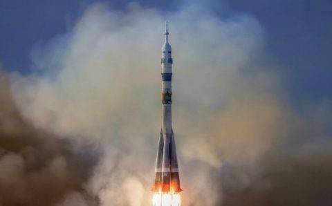 Сбер застраховал космонавтов «Роскосмоса», оставшихся на МКС