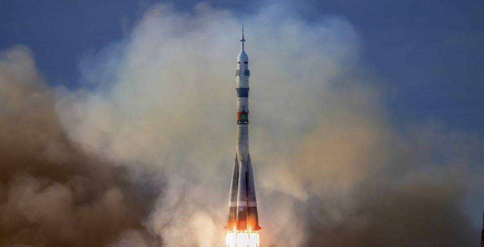 Сбер застраховал космонавтов «Роскосмоса», оставшихся на МКС