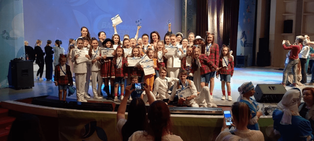 Сенатор Волошин рассказал о поездке детей из Донецка на международный фестиваль в Санкт-Петербург