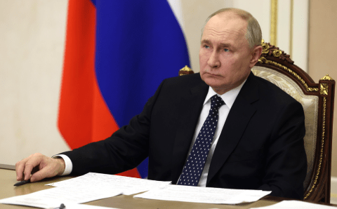 Путин поручил снабдить аграриев газом, бензином и дизтопливом