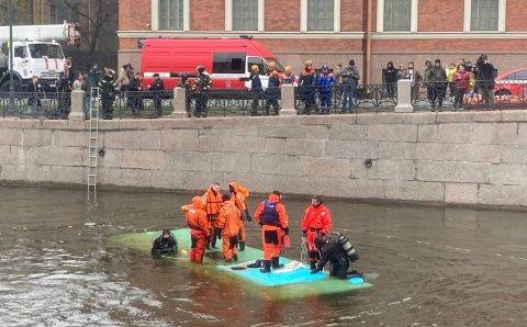 В Петербурге задержали водителя пассажирского автобуса, утонувшего в Мойке