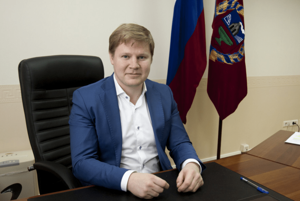 Губернатор Алтайского края Виктор Томенко отправил в отставку Ивана Кибардина