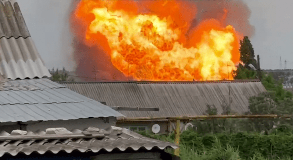 Саратовский губернатор объяснил ЧП на газопроводе «аномальной жарой»