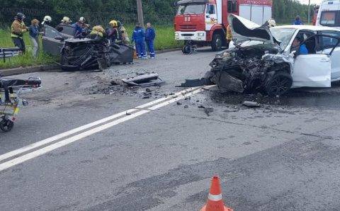 В Пушкинском районе Петербурга произошло ДТП с АвтоВАЗом