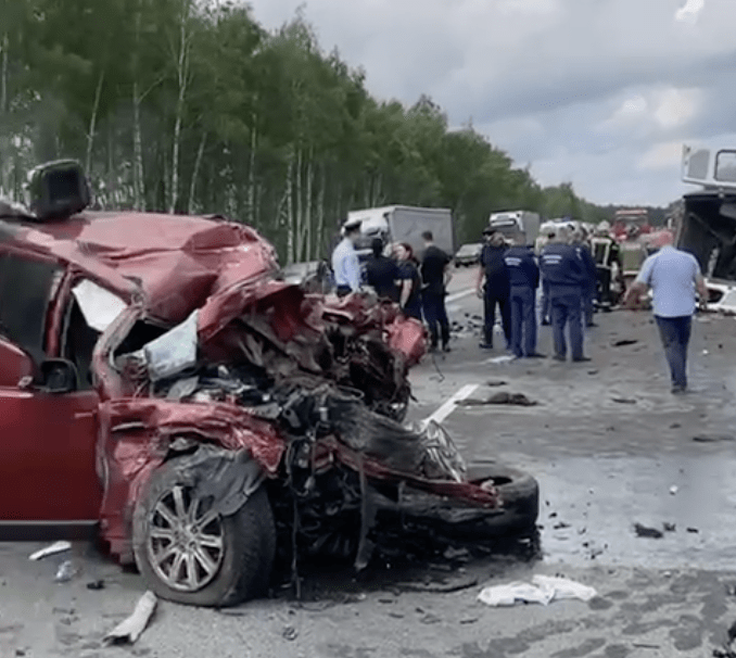 В ДТП с автобусом и 4 авто в Рязанской области 8 человек погибли и еще 13 пострадали