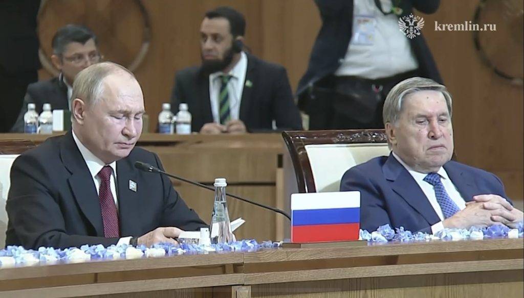 Путин поздравил Лукашенко с приемом Белоруссии в члены ШОС