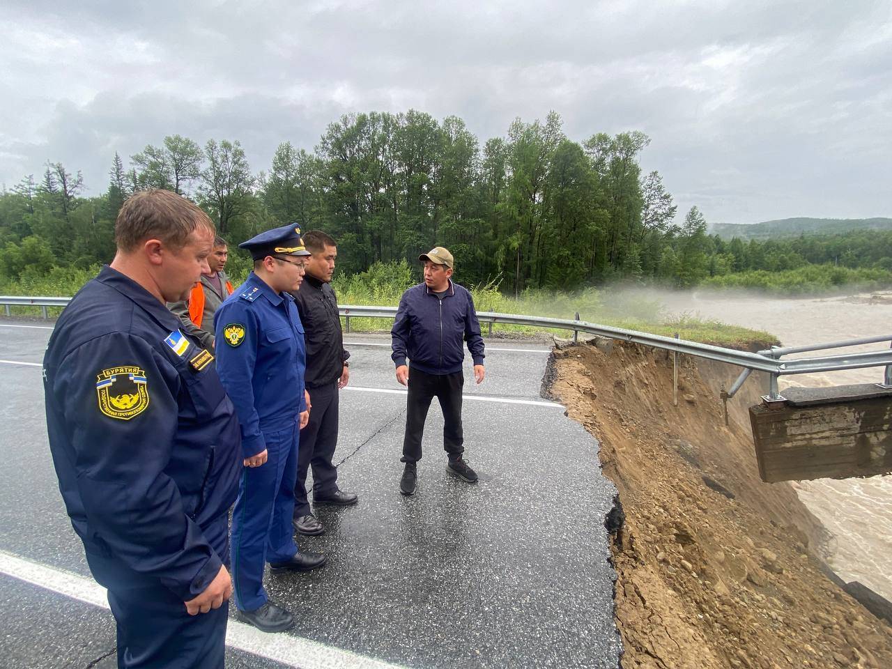 В Бурятии на трассе А-333 перекрыто движение из-за обрушившегося моста