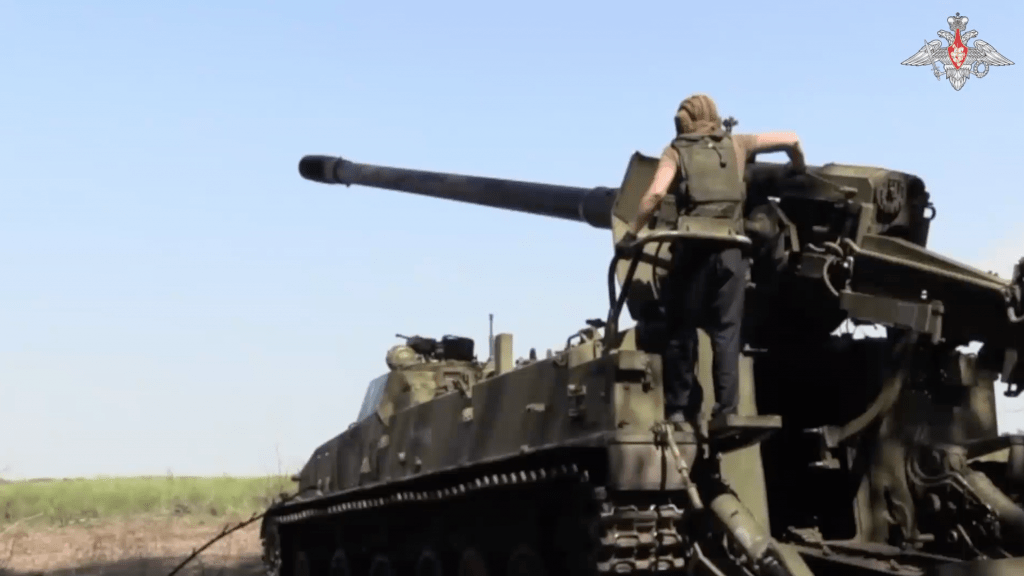 Российские военные взяли село Ивано-Дарьевка к северу от Соледара