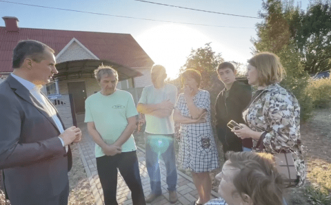 В Белгороде после обстрела загорелись машины и дом, пострадали 8 человек