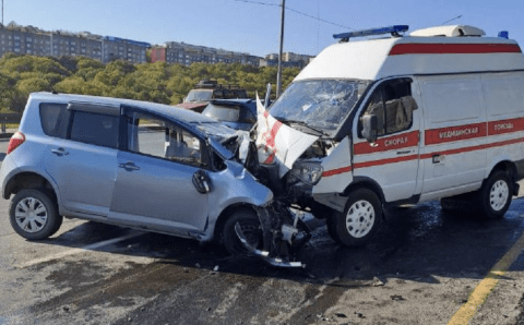 Двое погибли в ДТП со скорой на Камчатке