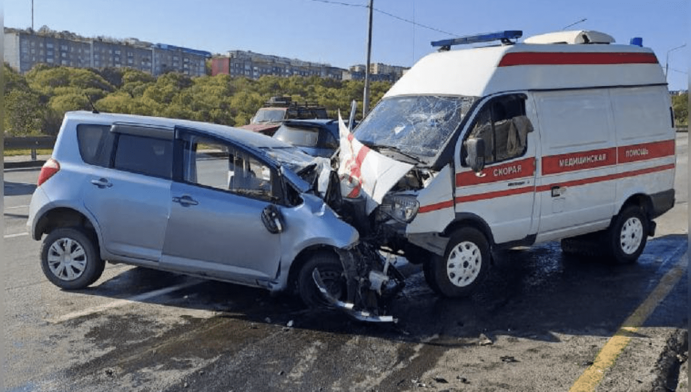 Двое погибли в ДТП со скорой на Камчатке