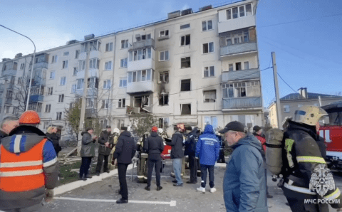 МЧС спасли 4 человек после взрыва газа в доме на Ладыгина в Уфе