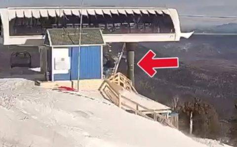 Ребенок кубарем скатился со склона, выпав из кабины подъемника в Кузбассе