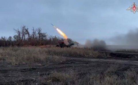 ВСУ нарушили перемирие 14 043 раза, российские войска отразили пять прорывов