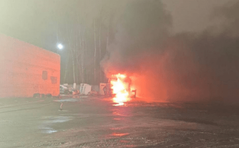 Появились кадры сгоревшего в Москве междугороднего автобуса