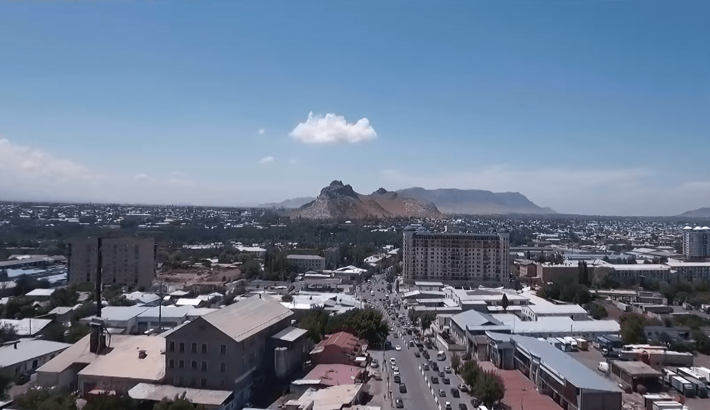 Мэр кыргызского города Ош задумался о смене «советских» названий школ