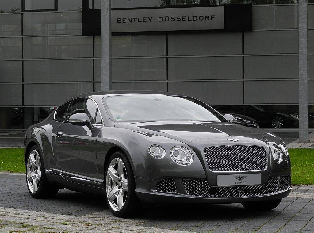 Операционная прибыль Bentley упала на 37% до 373 миллионов евро в 2024 году