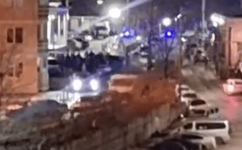 Беспилотник врезался в высотку в Ростове-на-Дону, есть пострадавшие