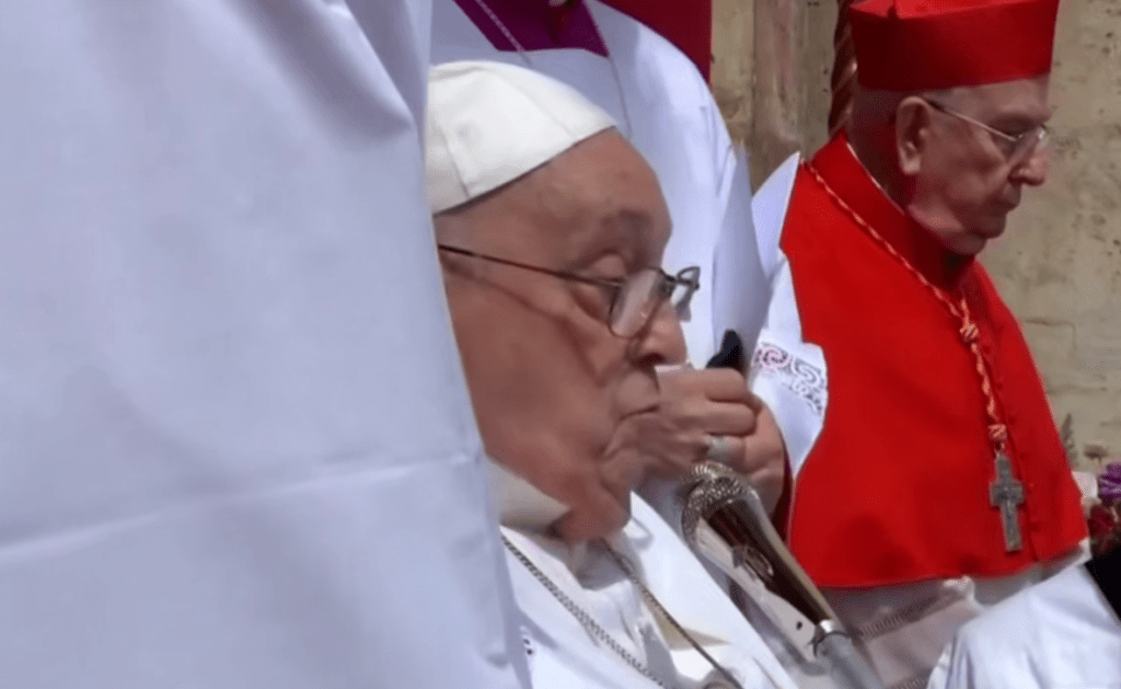 Франциск скончался от инсульта — Ватикан раскрыл детали медицинского заключения