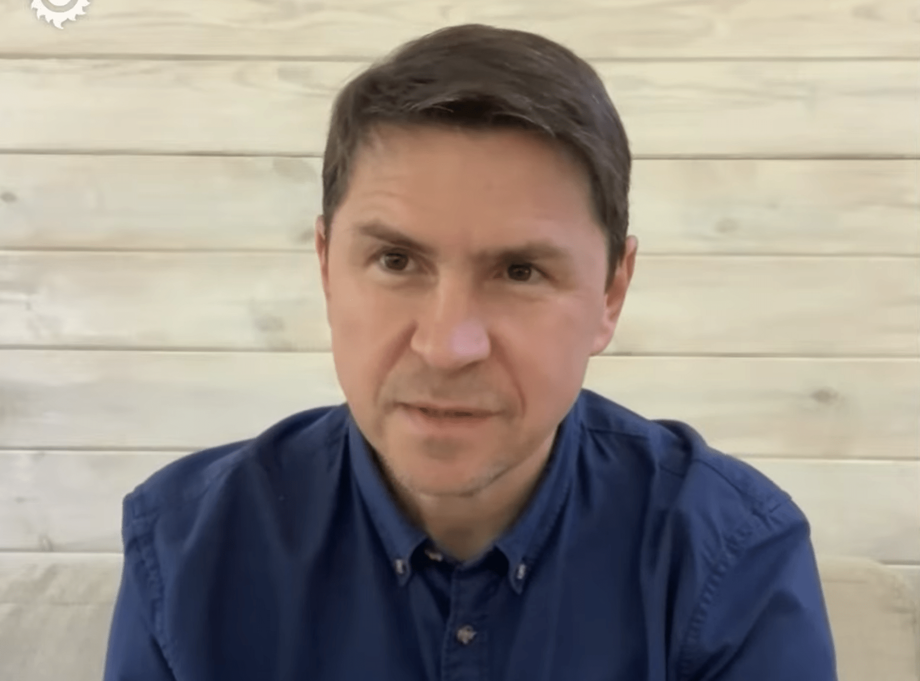 Подоляк заявил, что Зеленский в Стамбуле не будет «общаться с Мединским»