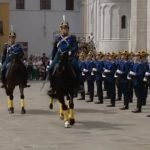 Церемония развода караулов на Соборной площади Кремля отменена