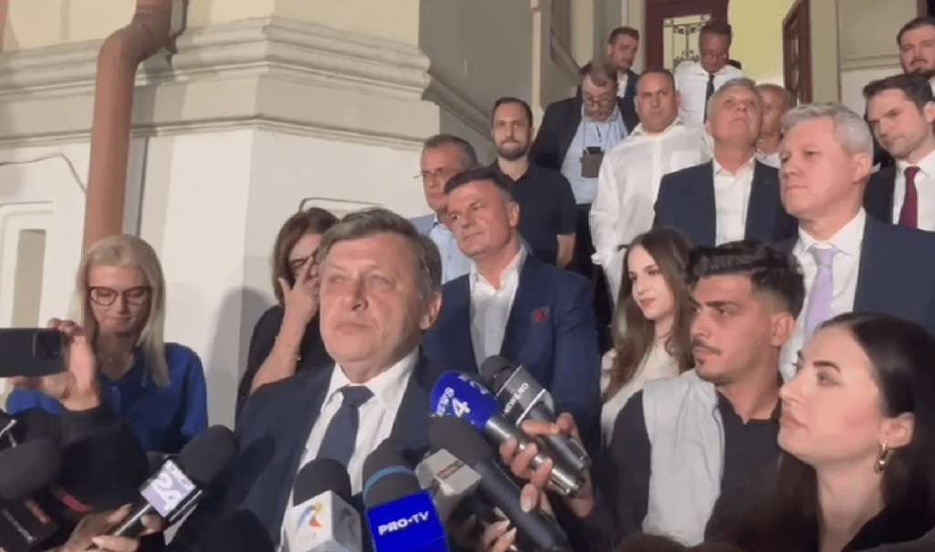 Кандидат правящей коалиции выбыл из президентской гонки в Румынии